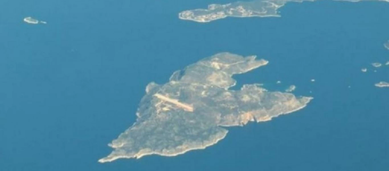 Νέα πρόκληση απέναντι από το Καστελόριζο: Σχημάτισαν τουρκική σημαία με λέιζερ ανήμερα 28ης Οκτωβρίου (βίντεο)